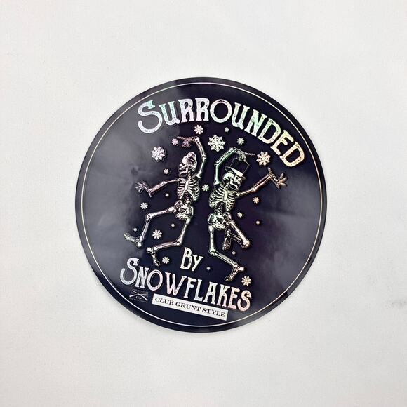 Grunt Style 2023 December Surrounded By Snowflakes Men Club Short Sleeve Shirt - Picture 5 of 6